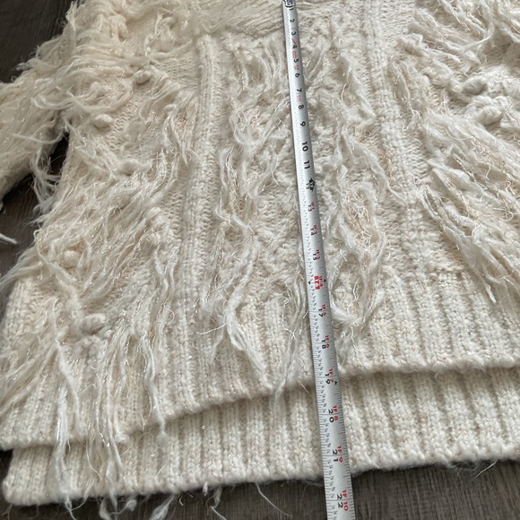 Anthropologie Fringed Pullover V-Neck Ivory Silver Threads Sweater Size Medium - Picture 10 of 13